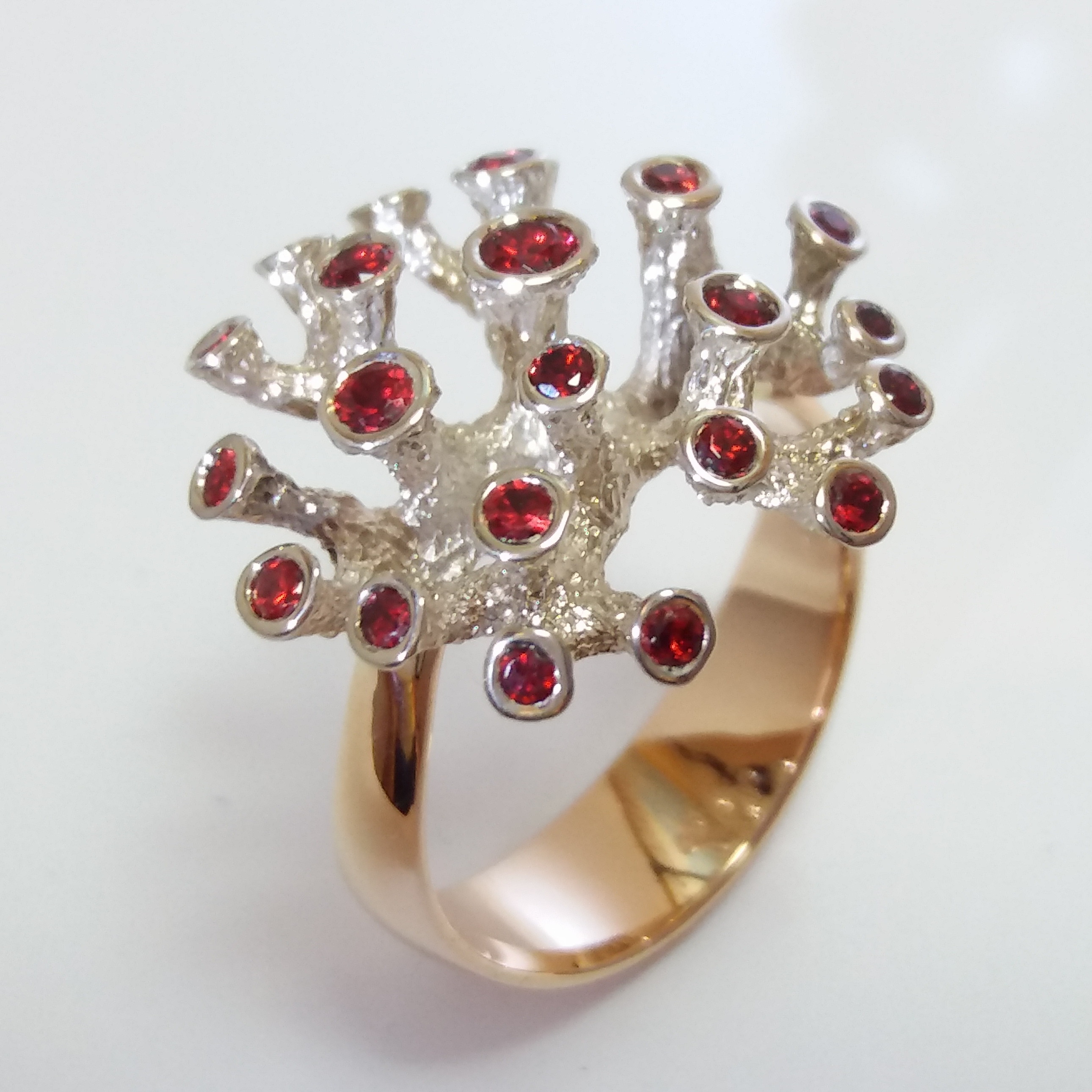 DESIGNER GOLD RING WITH BEST QUALITY SPINEL