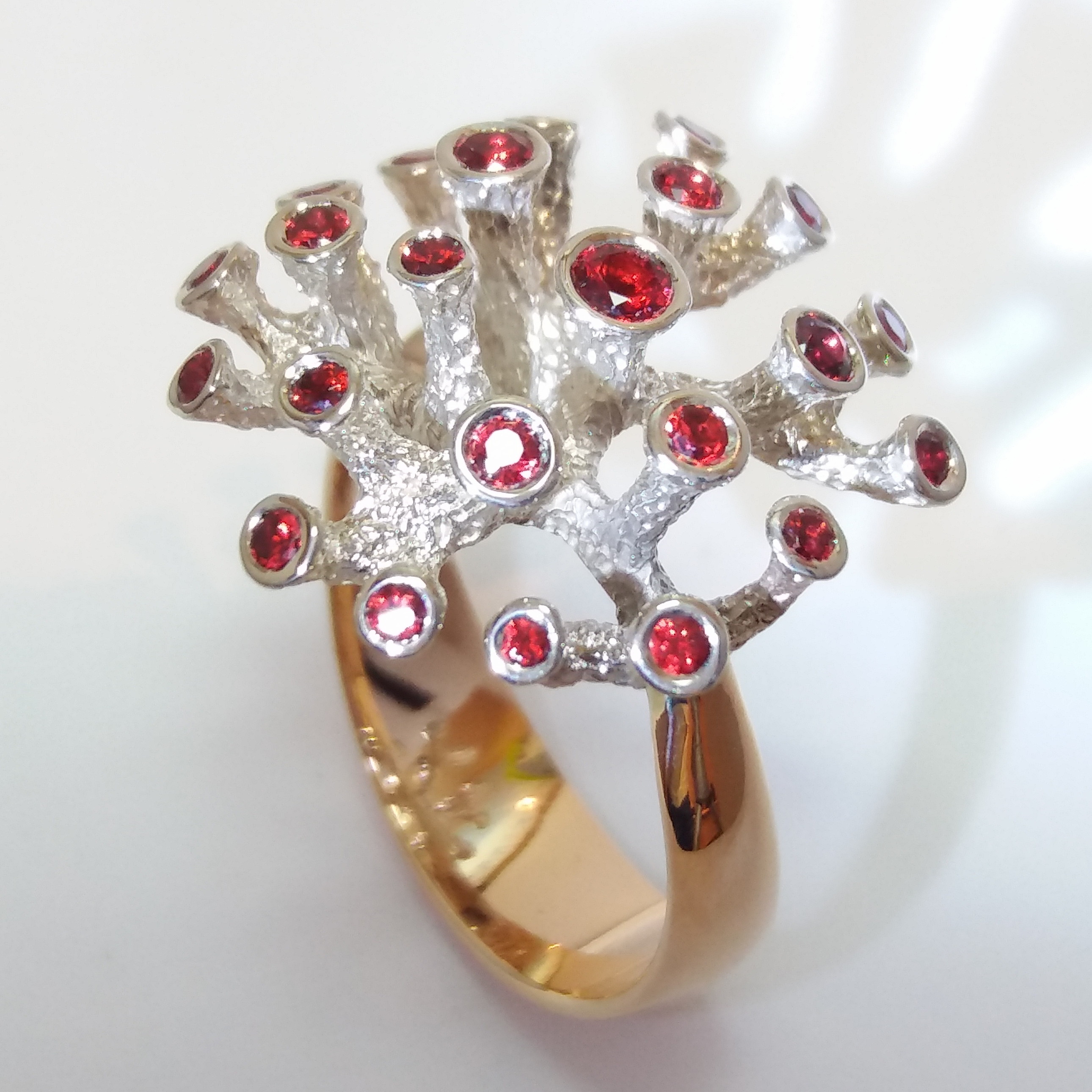 DESIGNER GOLD RING WITH BEST QUALITY SPINEL