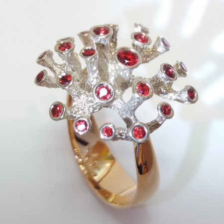 DESIGNER GOLD RING WITH BEST QUALITY SPINEL